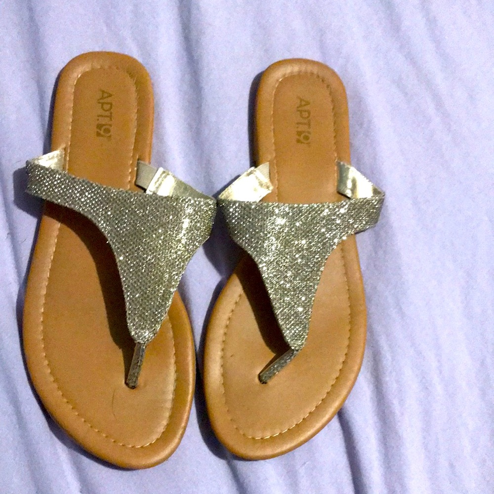 Shimmering flip flops